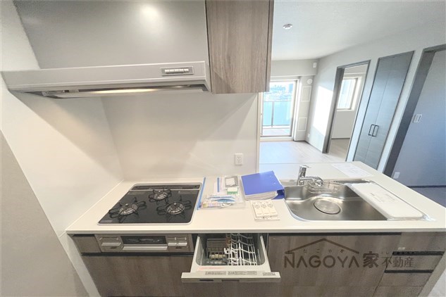 プレサンスロジェ志賀本通テラス キッチン