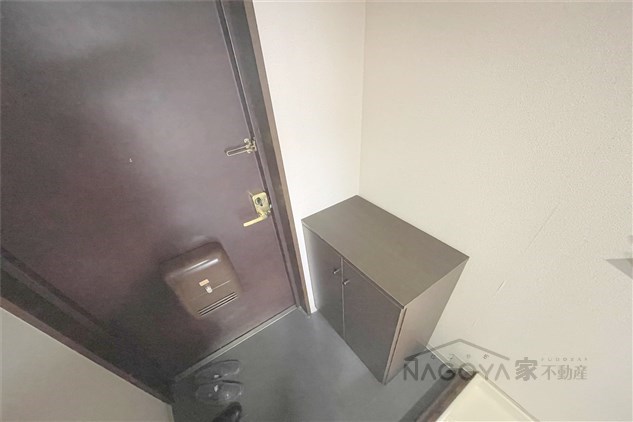 いのうビル 玄関