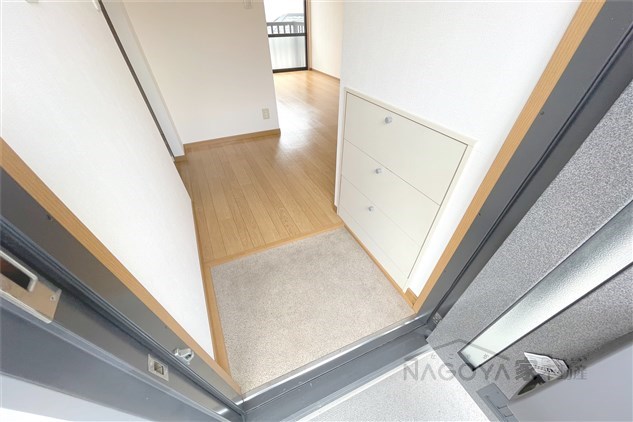 シャルム赤坂 玄関