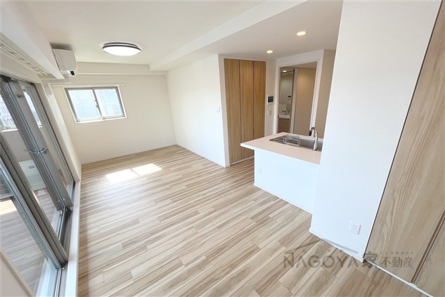 Alivis金山East リビング