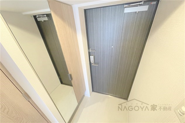 エスリード葵広小路通 玄関