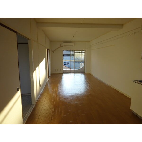 平和第２マンション リビング