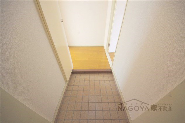 レインボー千代田橋 玄関