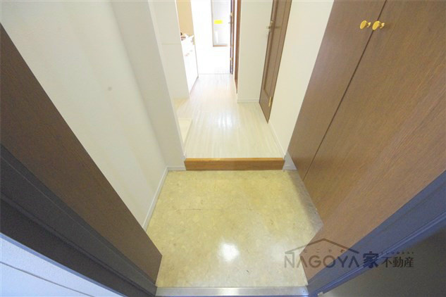 プロビデンス栄 玄関