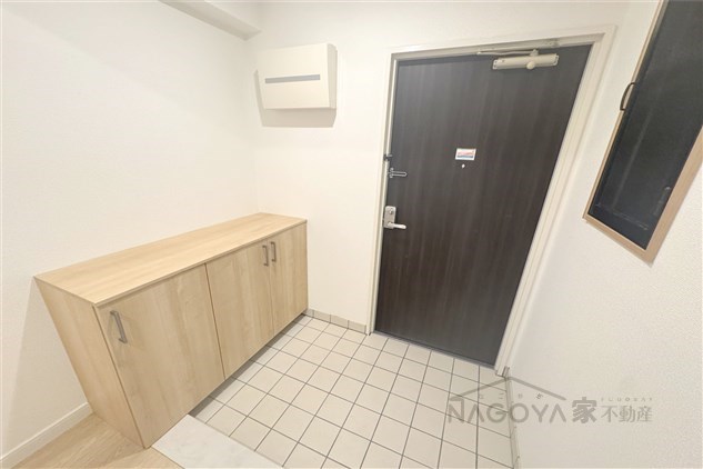 ラフィネメゾン瑞穂 玄関