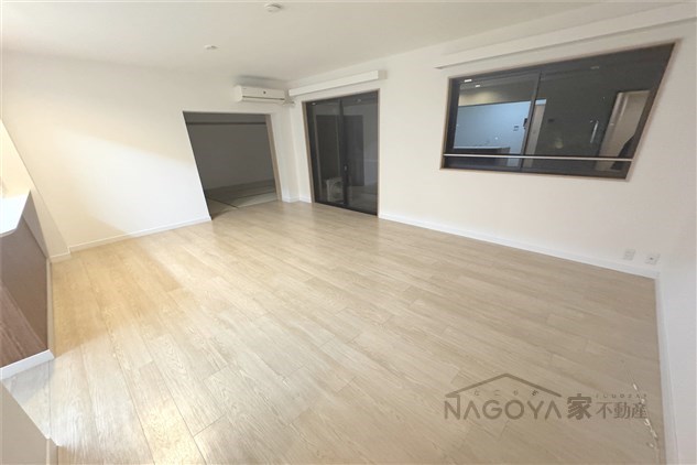 ラフィネメゾン瑞穂 リビング