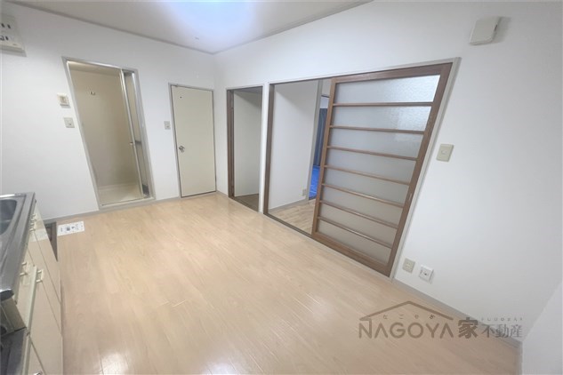 ヴィラ南山 リビング