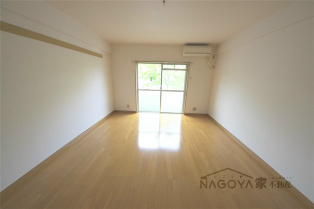 レストポイント園山 リビング