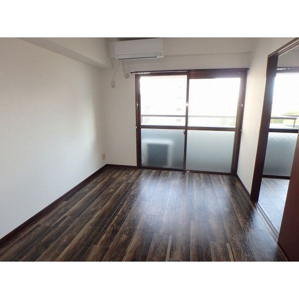 エムズハウス栄 ベッドルーム