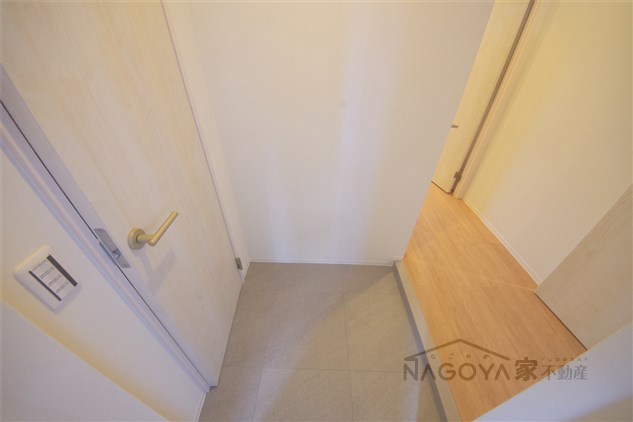 アースグランデ泉 玄関