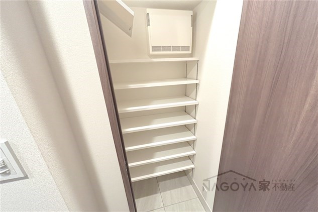 GRAN PASEO名古屋伏見 玄関