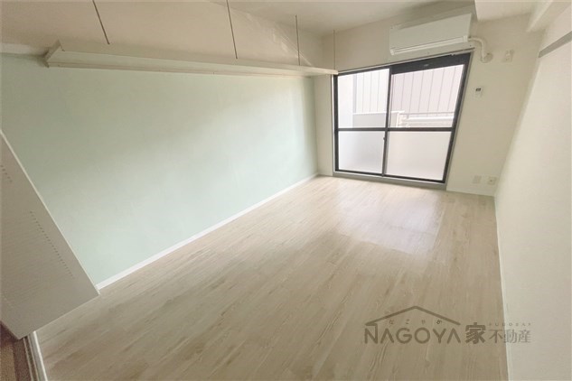 モナティス那古野 リビング