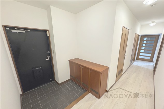 カスティーリョ南山 玄関