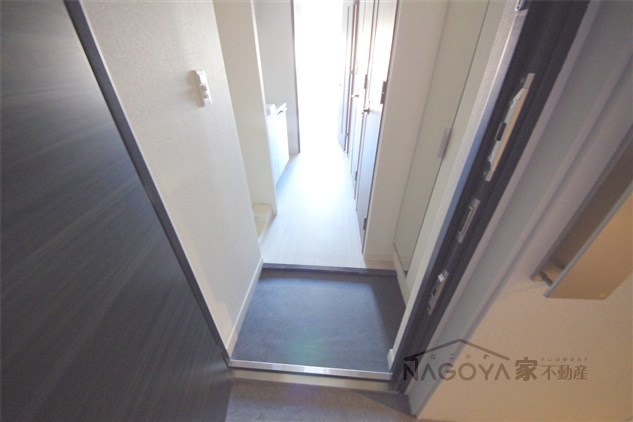 アステリ鶴舞テーセラ 玄関