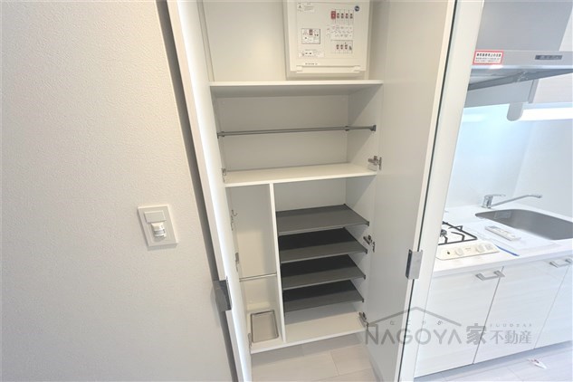 エスリード栄エステージ 玄関