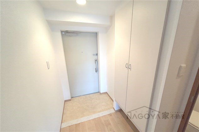 フィオーレレジデンス 玄関