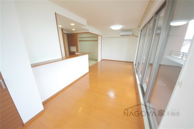 CASSIA旭丘 リビング