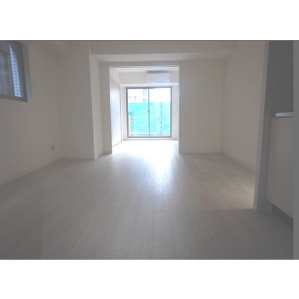 中駒グランヒルズ太閤通駅Ⅱ リビング