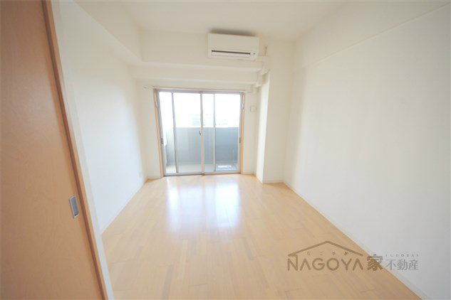 ライブコート千種 リビング