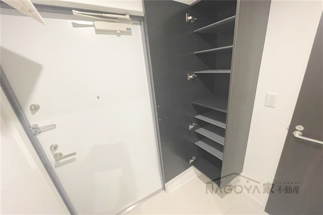 Cherim Luce 新瑞橋 玄関