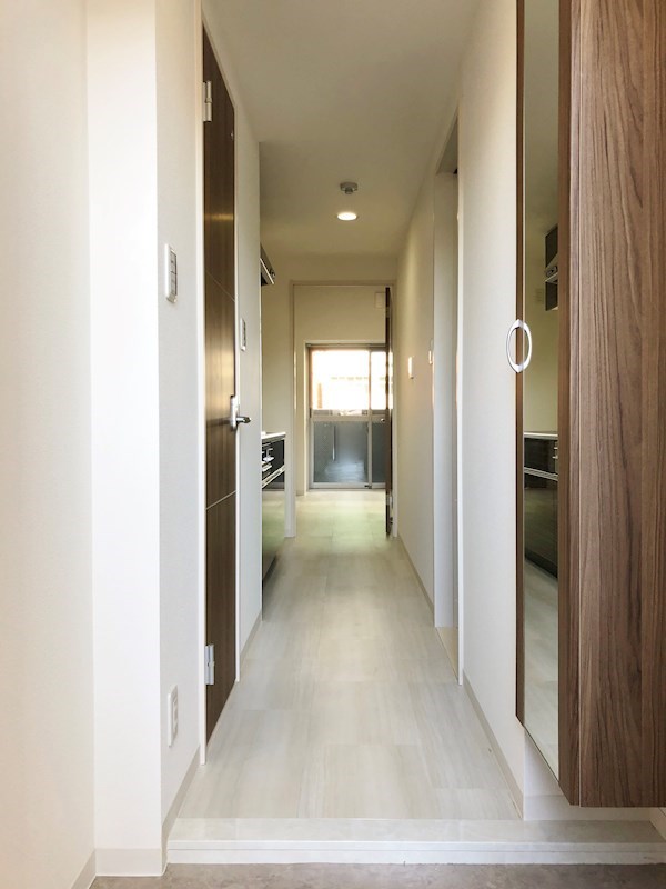 カーサニア尾頭橋 玄関