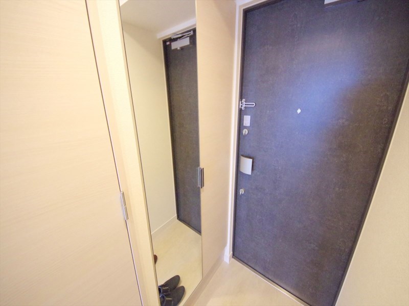 エステムコート名古屋グロース 玄関