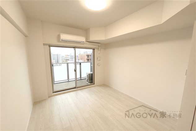 SOLメイクス新栄 リビング