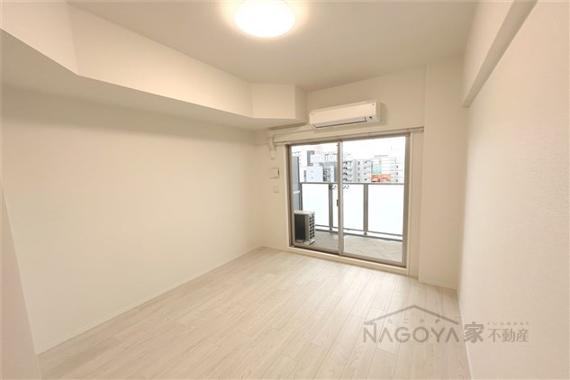 SOLメイクス新栄 リビング