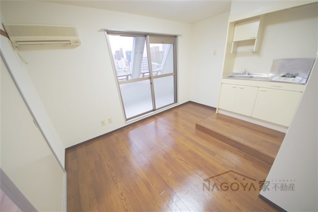 プレアール名古屋金山 リビング