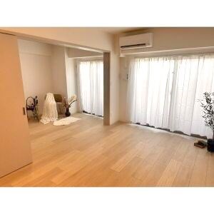 ポルタニグライースト リビング