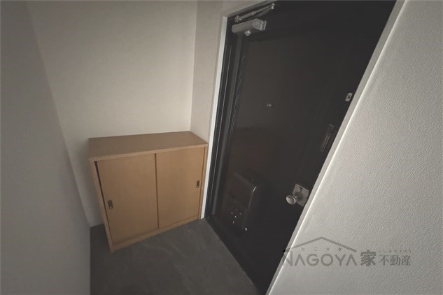 良和第一マンション 玄関