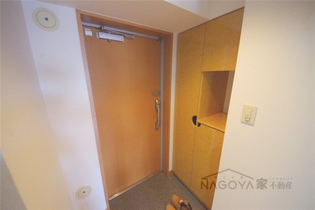 アルフィーレ新栄 玄関