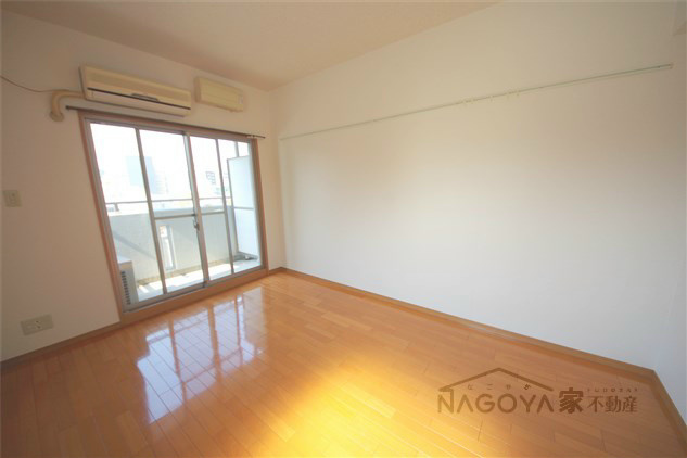 アルフィーレ新栄 リビング