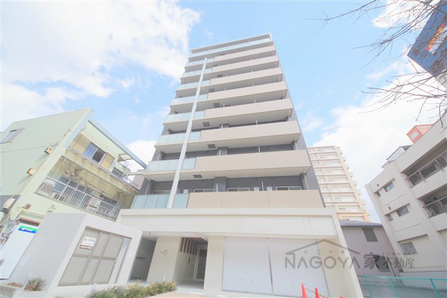 ロイヤルアンコール 外観