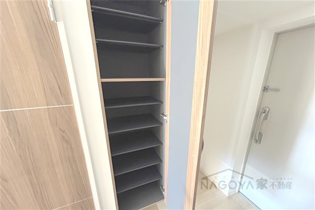 ドゥナーレ辻町 玄関