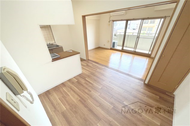 サンデンハイツ若葉通 リビング