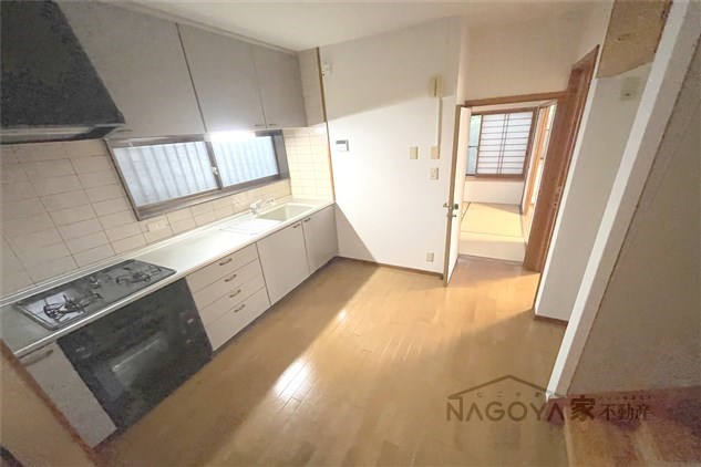 千種区自由が丘戸建て リビング