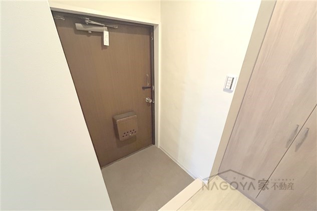 ロイヤルハイツタニ 玄関