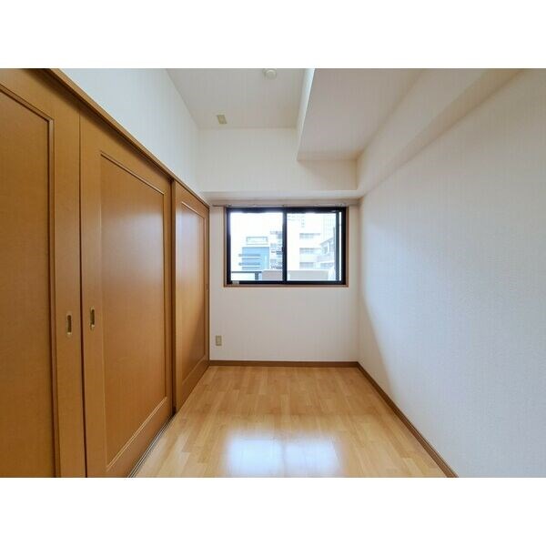 フォルクランド那古野 ベッドルーム