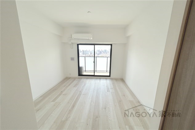 S-RESIDENCE亀島駅前ascent リビング