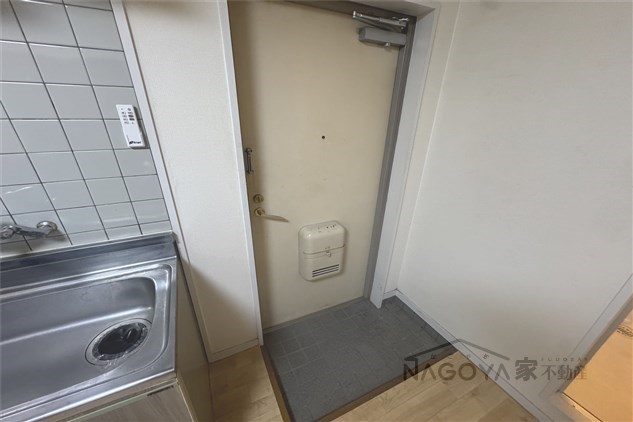 ヴィラ南山 玄関