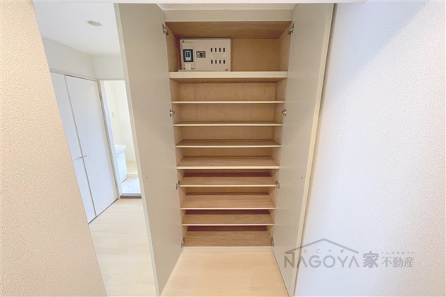 Ｋコート観月 玄関