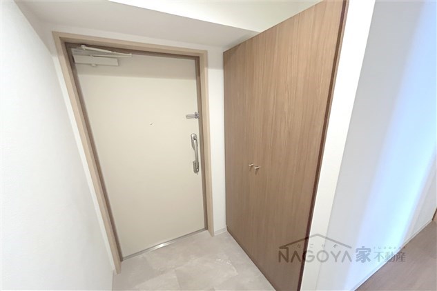 PURE　RESIDENCE名駅南 玄関