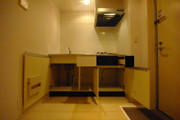 RoRoつゆはし キッチン