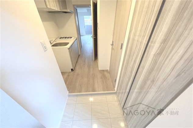 ディアレイシャス東別院Ⅲ 玄関