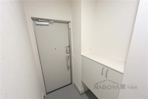 トルナーレ 玄関