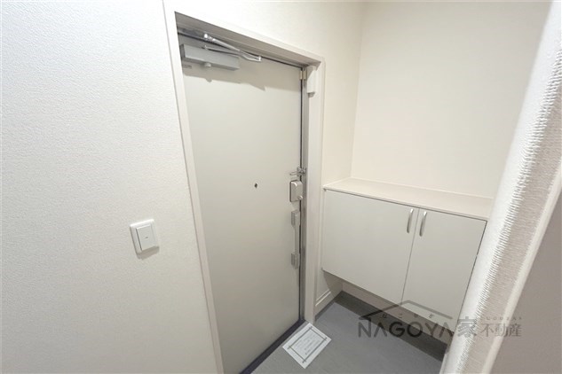 トルナーレ 玄関