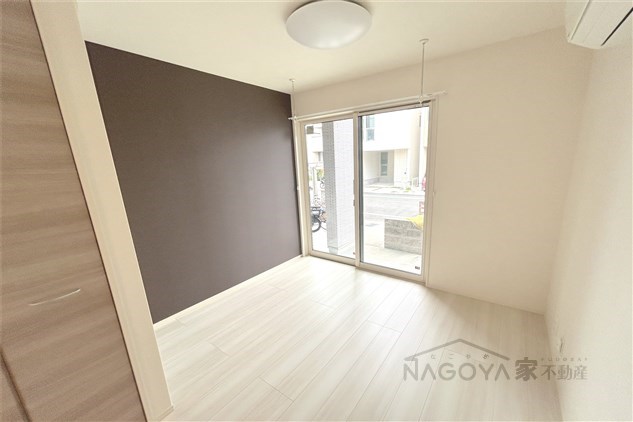 トルナーレ リビング