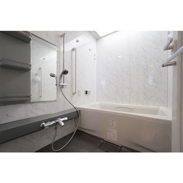 藤和八事緑ヶ岡ホームズ 風呂画像