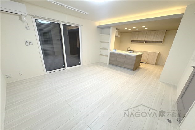 瑞穂区春山町戸建B棟 リビング